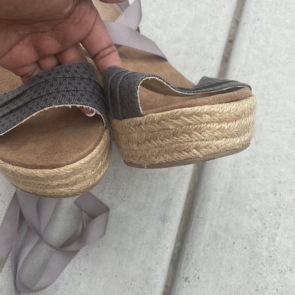 BEARPAW dahlia womens sandal tie wraparound ankle Sz 10 wedge - Picture 5 of 11